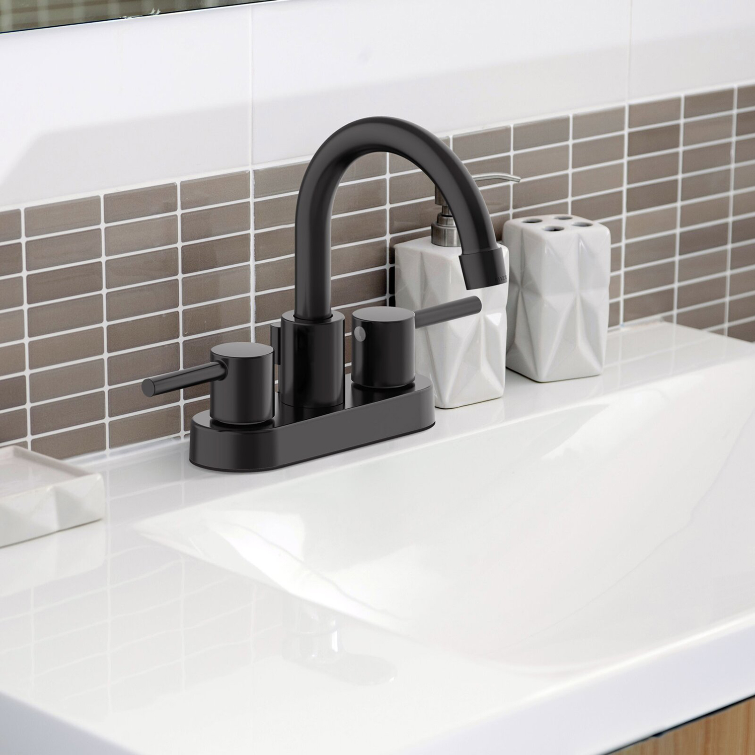 Drehbarer, moderner, langlebiger Centerset-Wasserhahn